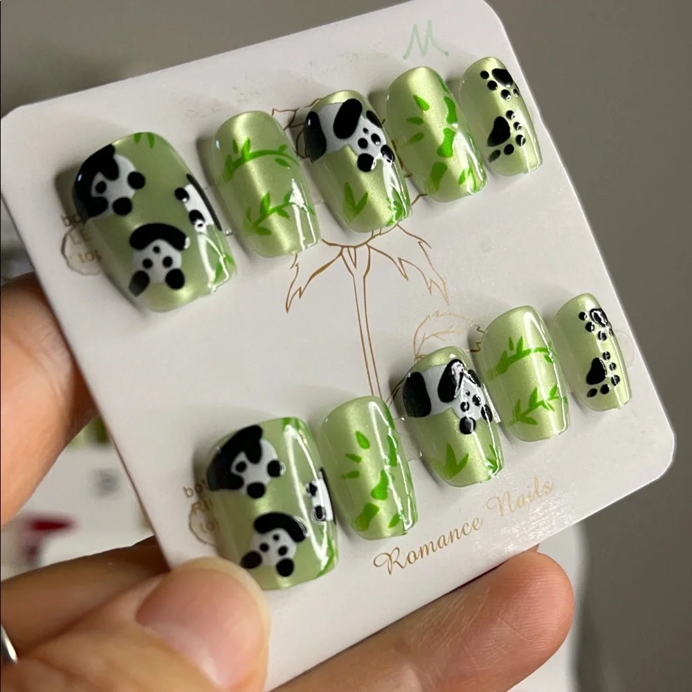 M size Panda Design Nail Set